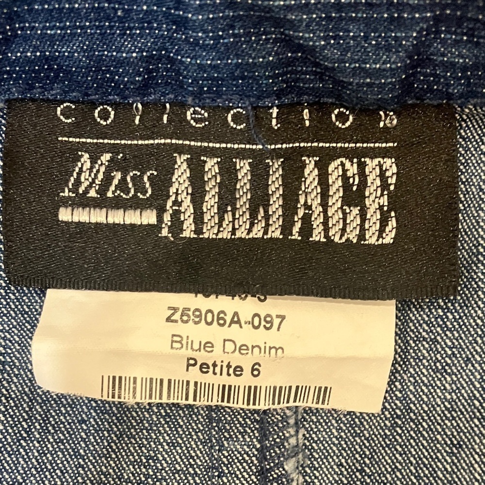 Denim Jacket for Women size 6 petite - contemporary fitted design - Picture 2 of 13